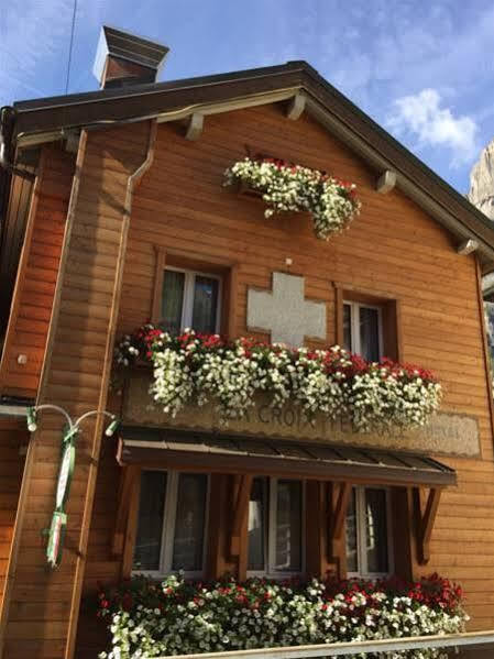 Hotel De La Croix-Federale ロイカーバード エクステリア 写真